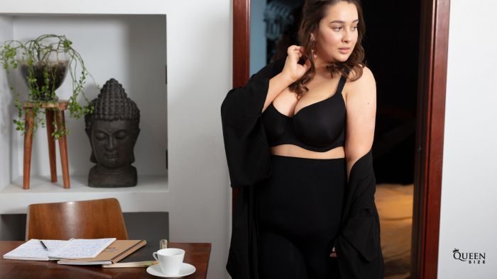 Mona Mona-smoothwear Mona Qs Spring 2022-3  Smoothwear Mona Qs Spring 2022 | Pantyhose Library